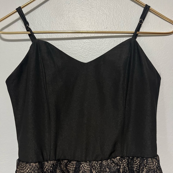 Anthropologie Greylin Tiered Lace & Ruffle Dress - Picture 4 of 6